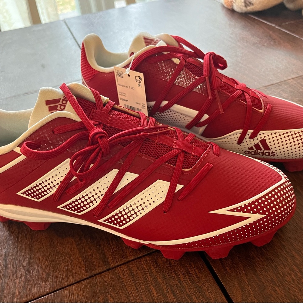 New Adidas mens baseball cleats size 10